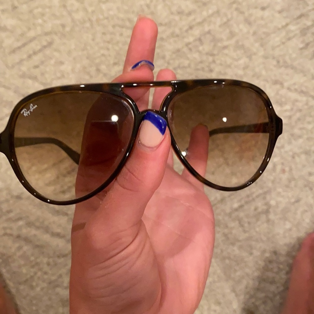 Raybans sunglasses